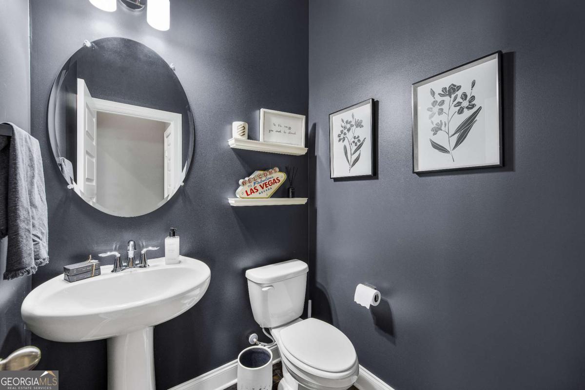 2013 Rockledge Road NE