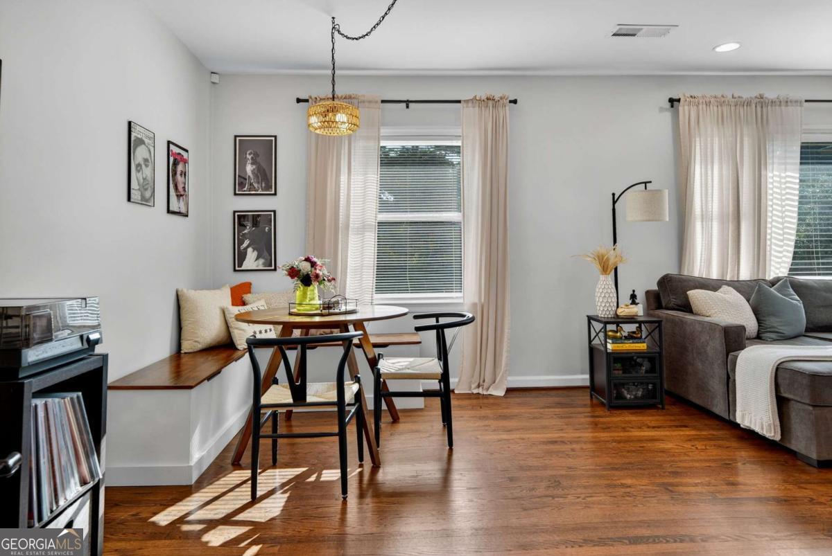 1994 Honeysuckle Lane SW