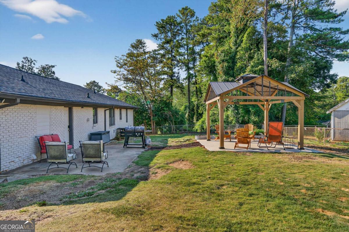 1994 Honeysuckle Lane SW