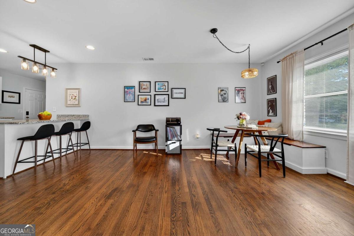 1994 Honeysuckle Lane SW