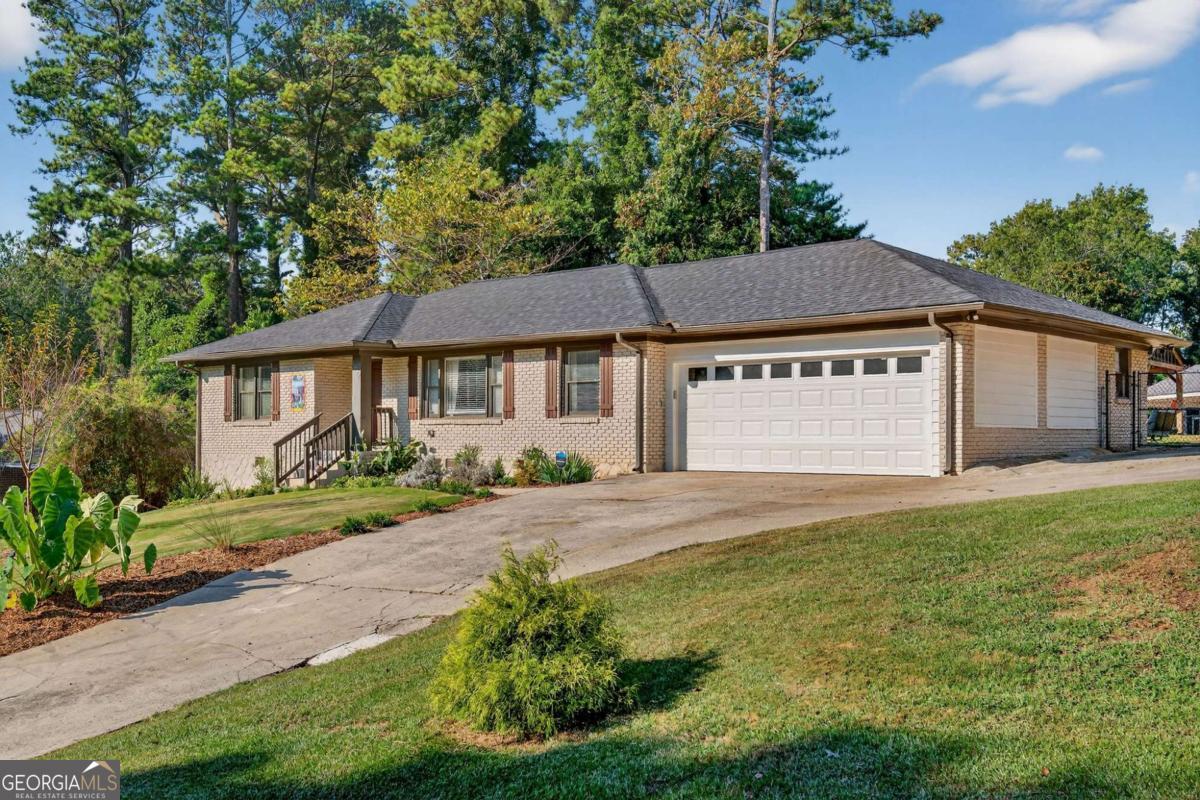 1994 Honeysuckle Lane SW