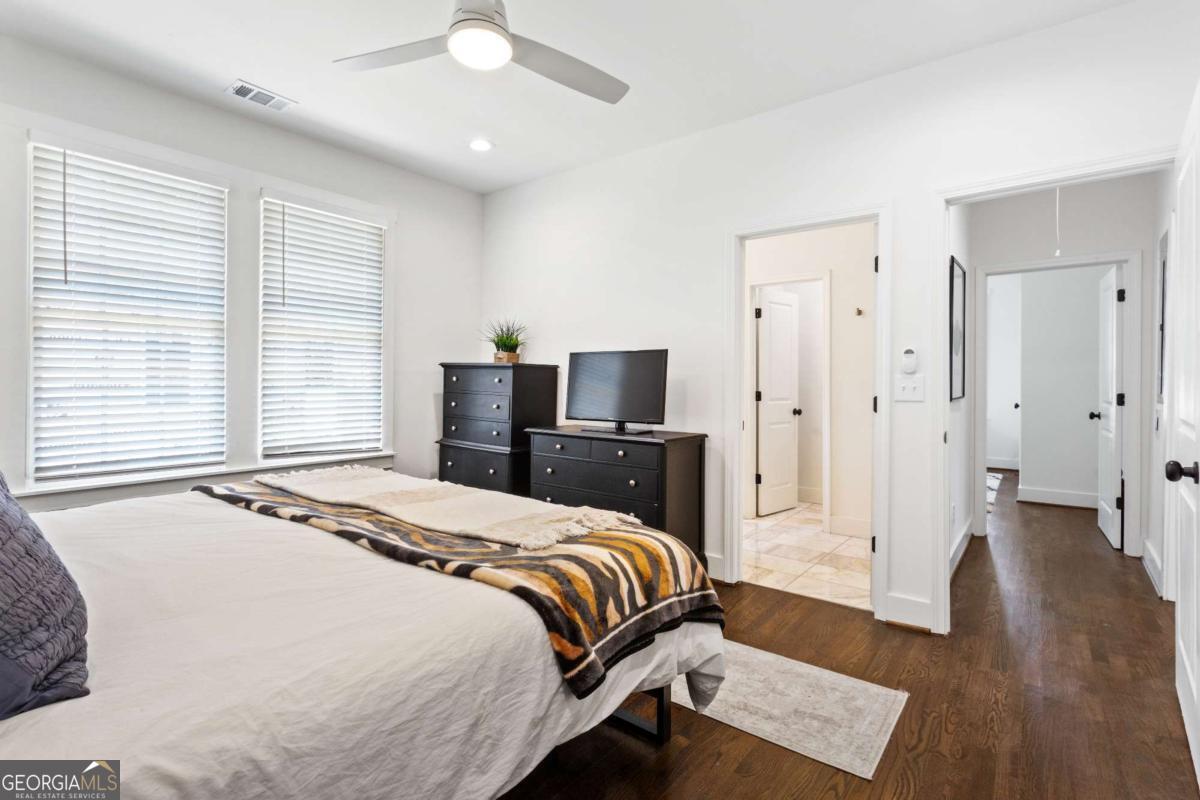 1152 Oakland Drive SW