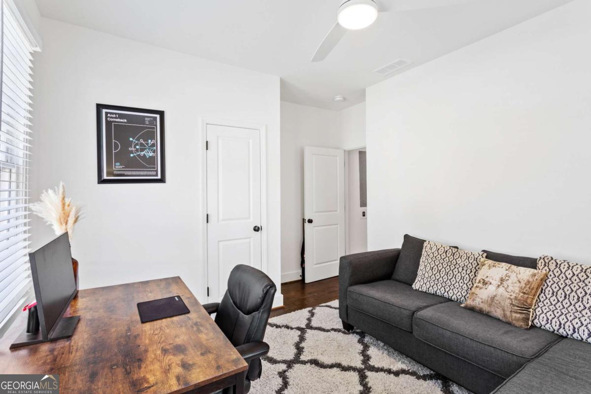 1152 Oakland Drive SW