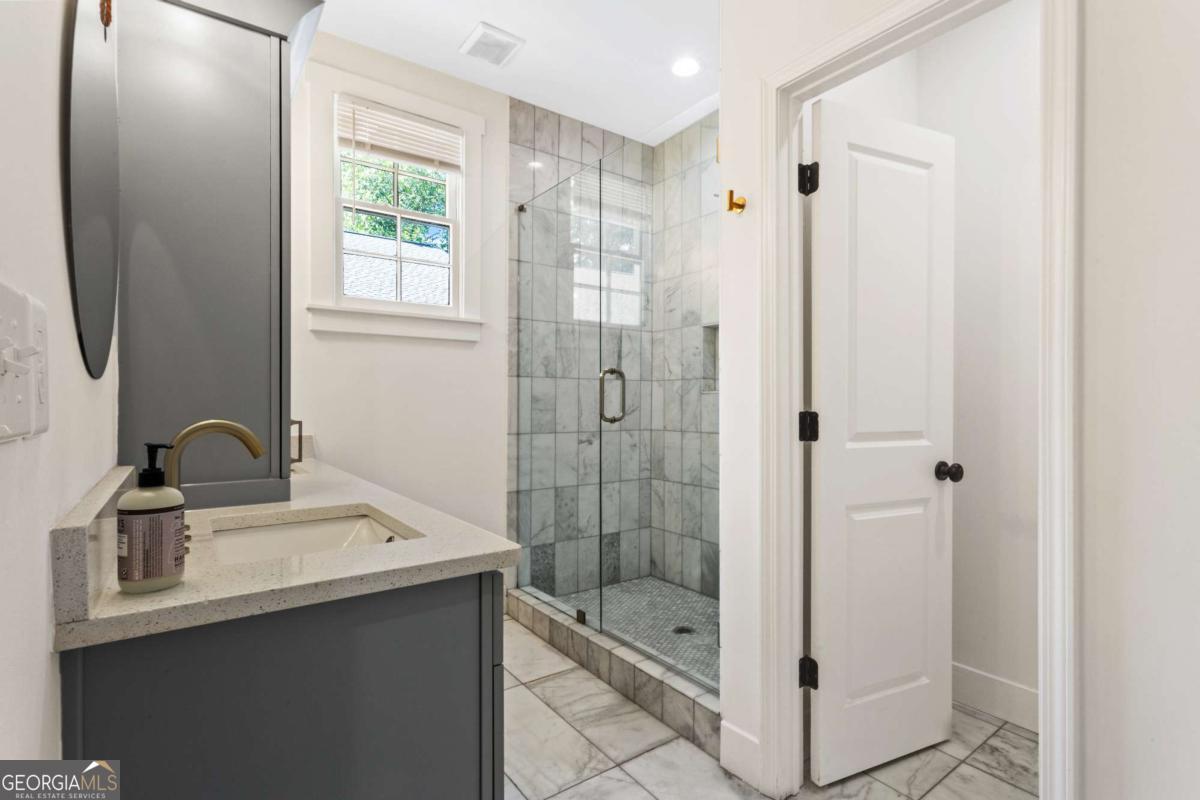 1152 Oakland Drive SW