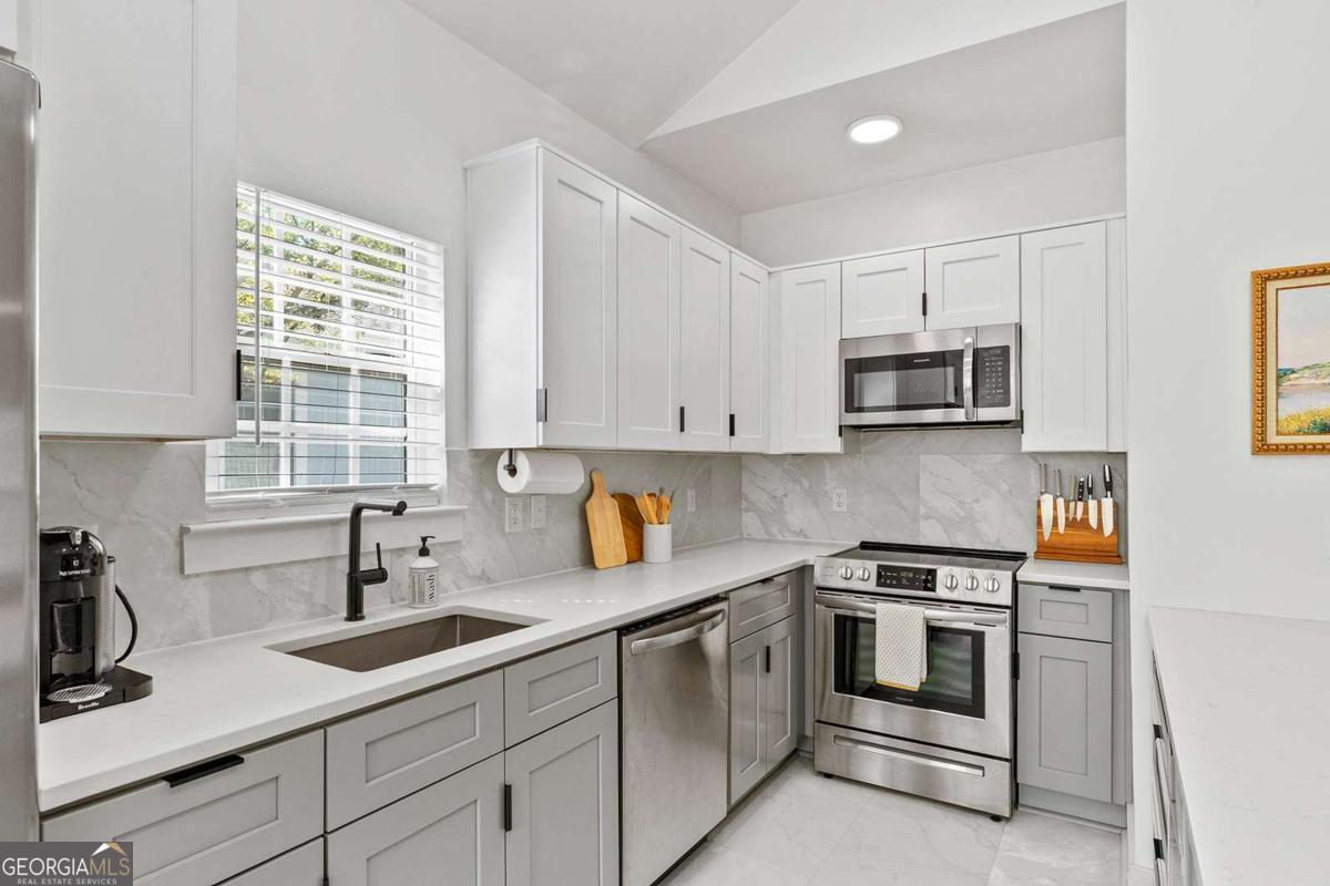 1249 Epworth Street SW