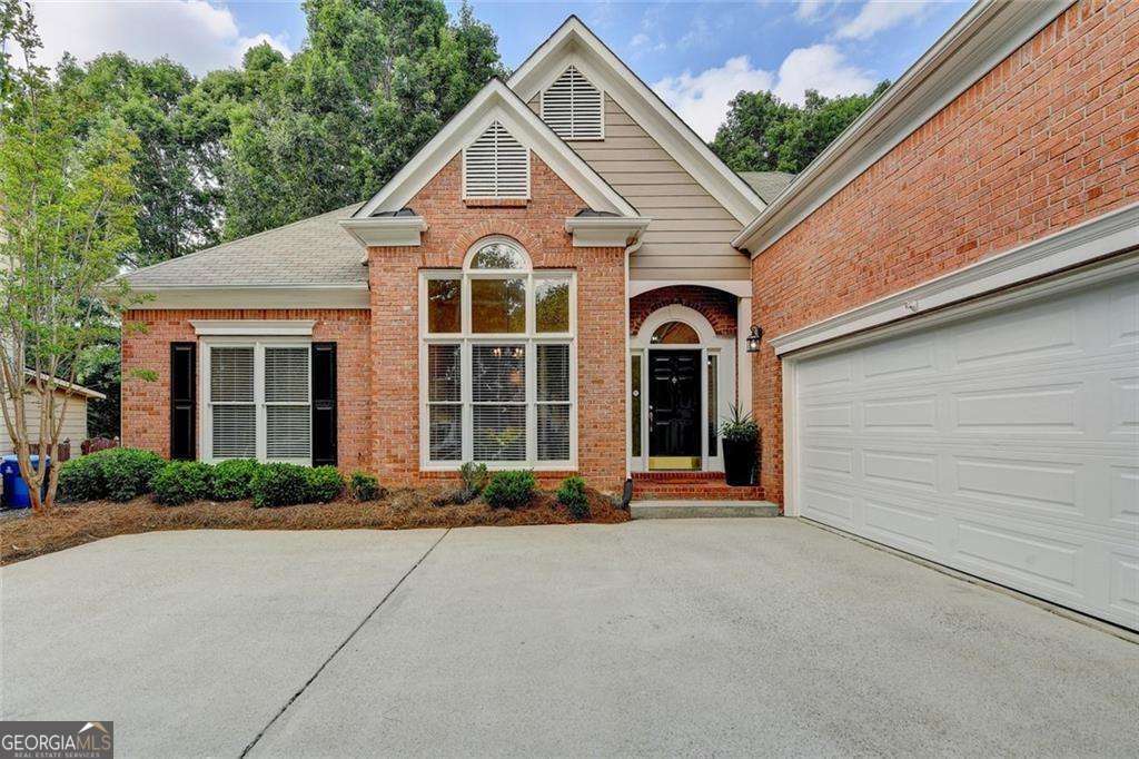 1635 Lake Heights Circle