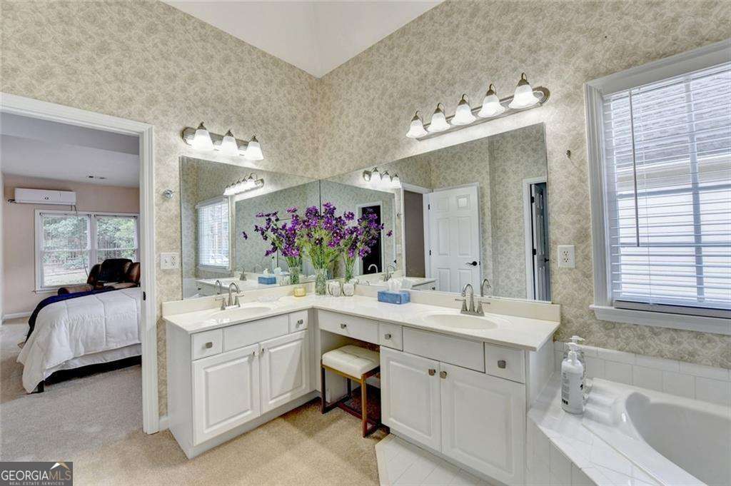 1635 Lake Heights Circle