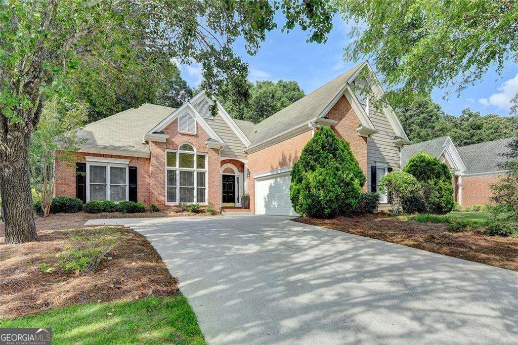 1635 Lake Heights Circle