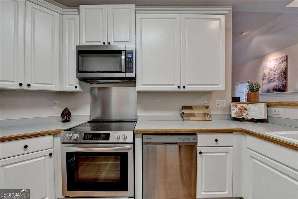 1635 Lake Heights Circle