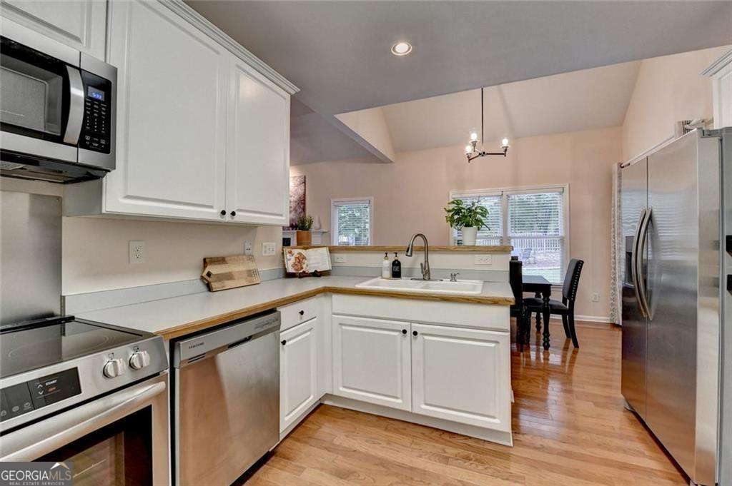 1635 Lake Heights Circle