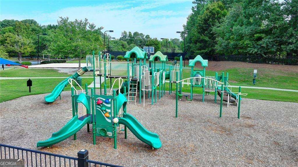 1635 Lake Heights Circle