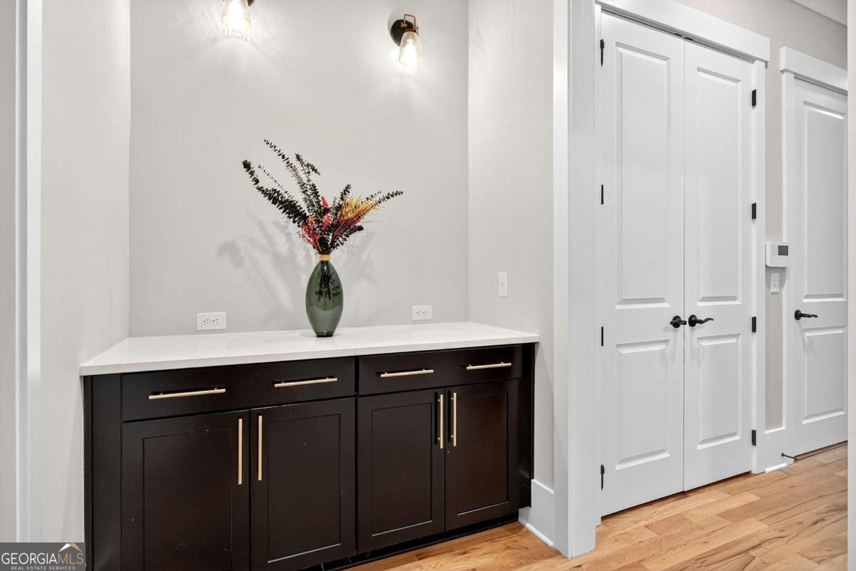 2200 Ellis Mountain Drive SW