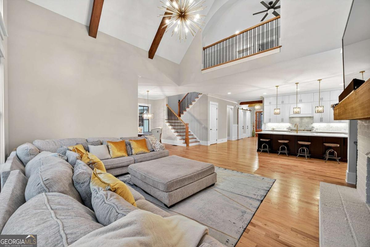 2200 Ellis Mountain Drive SW