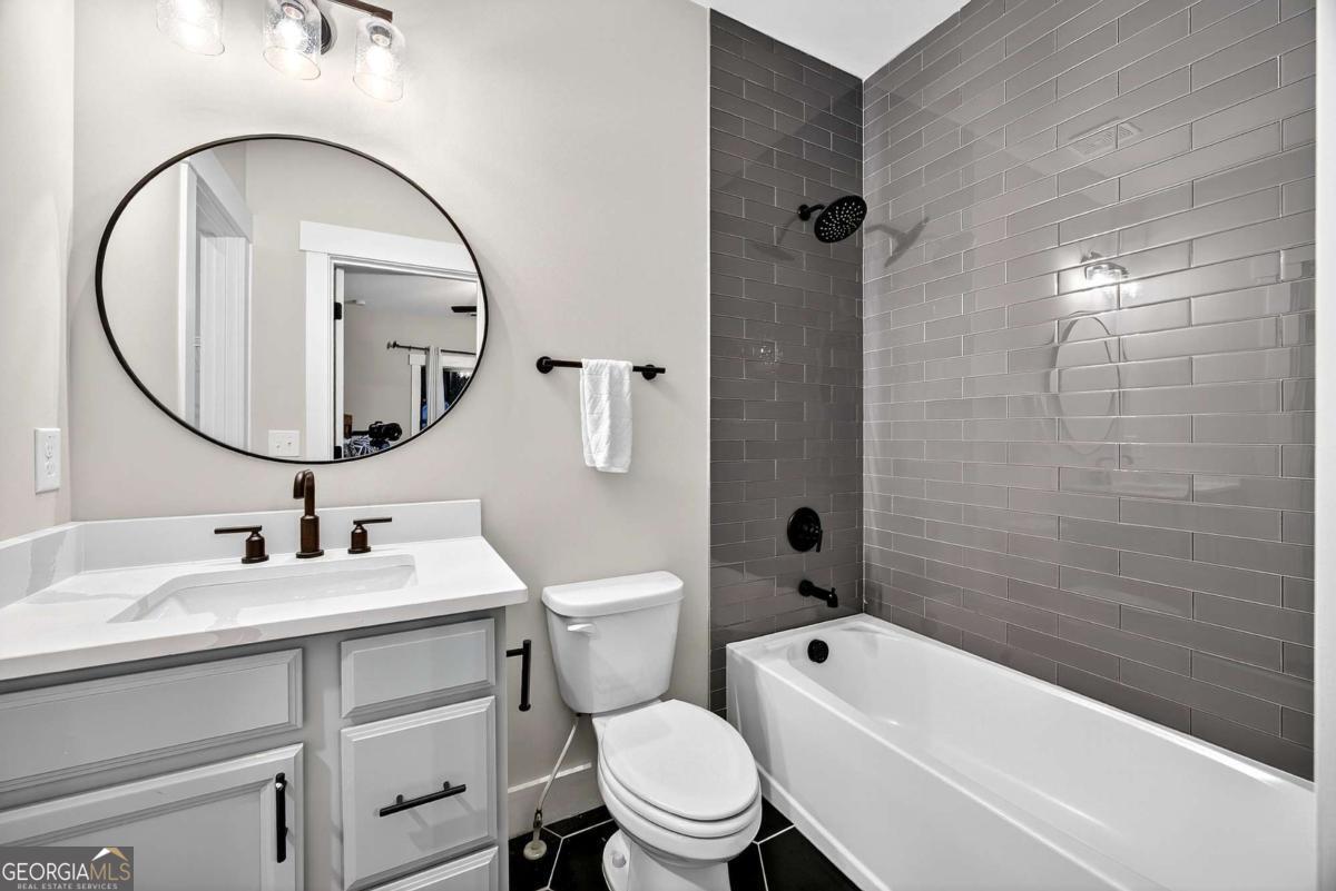 2200 Ellis Mountain Drive SW