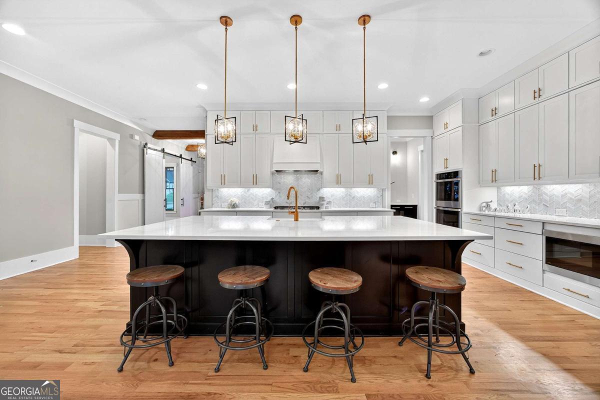 2200 Ellis Mountain Drive SW