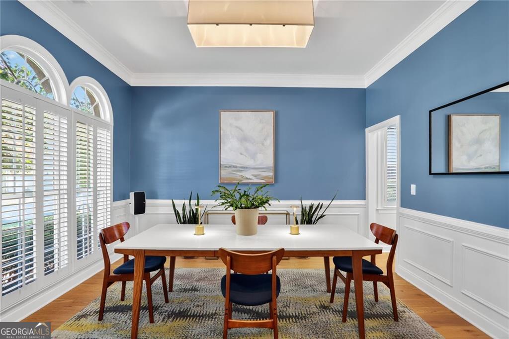 2718 Vinings Oak Drive SE