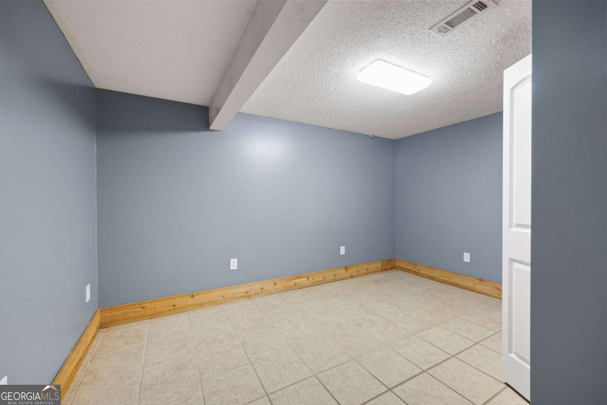 3027 Timberline Road