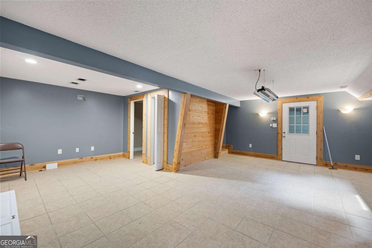 3027 Timberline Road