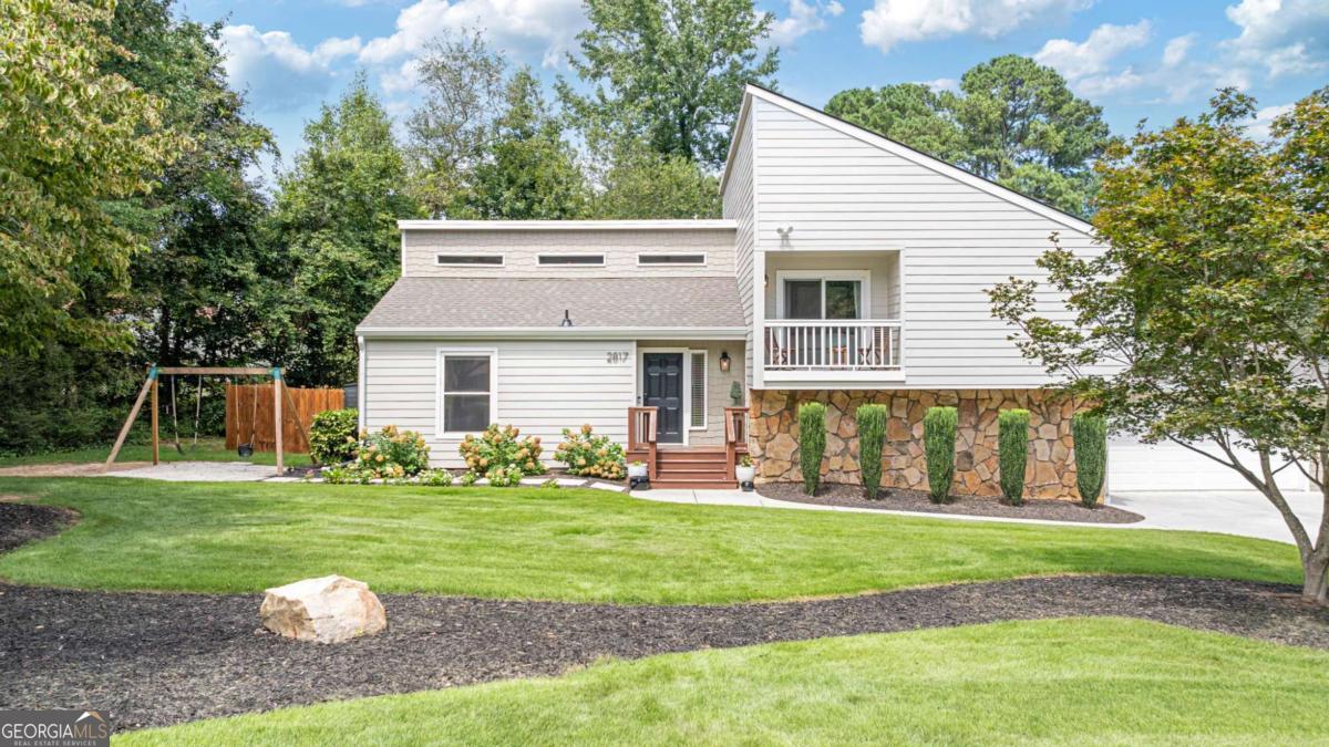 2817 Gracewood Drive NE