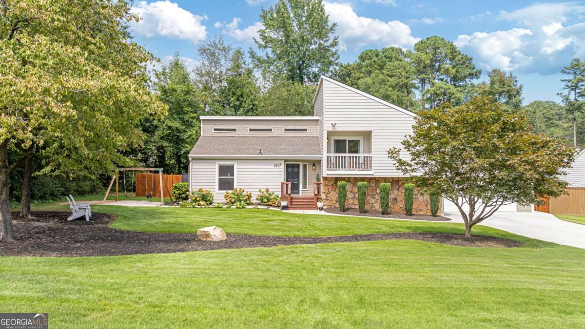 2817 Gracewood Drive NE