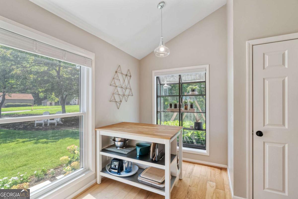 2817 Gracewood Drive NE