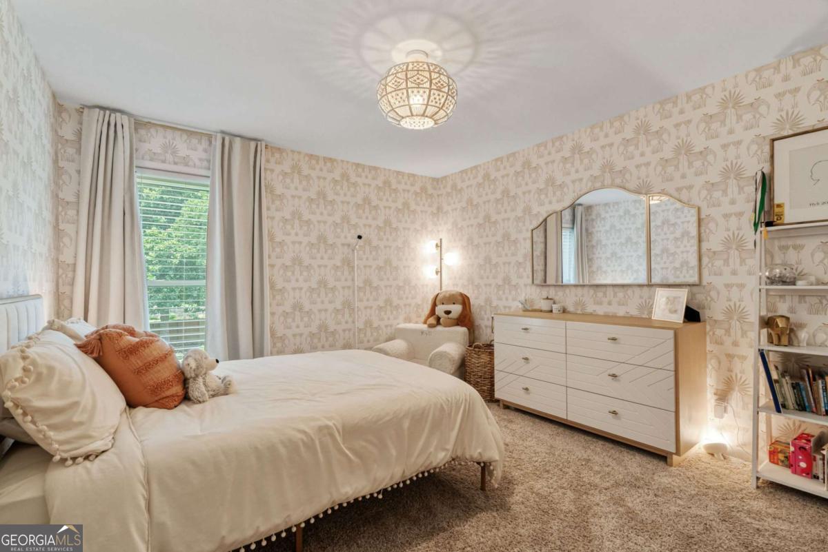 2817 Gracewood Drive NE