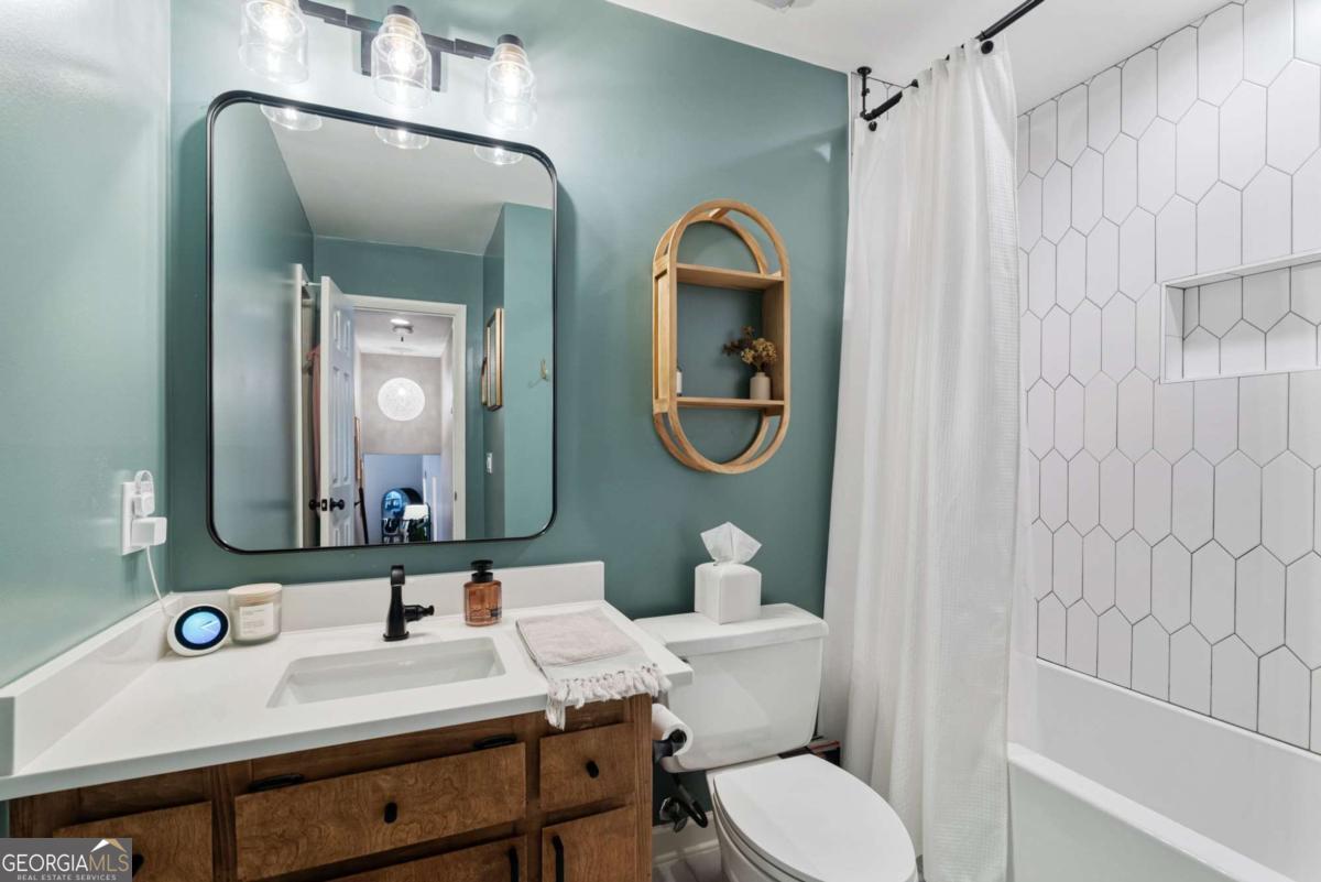 2817 Gracewood Drive NE