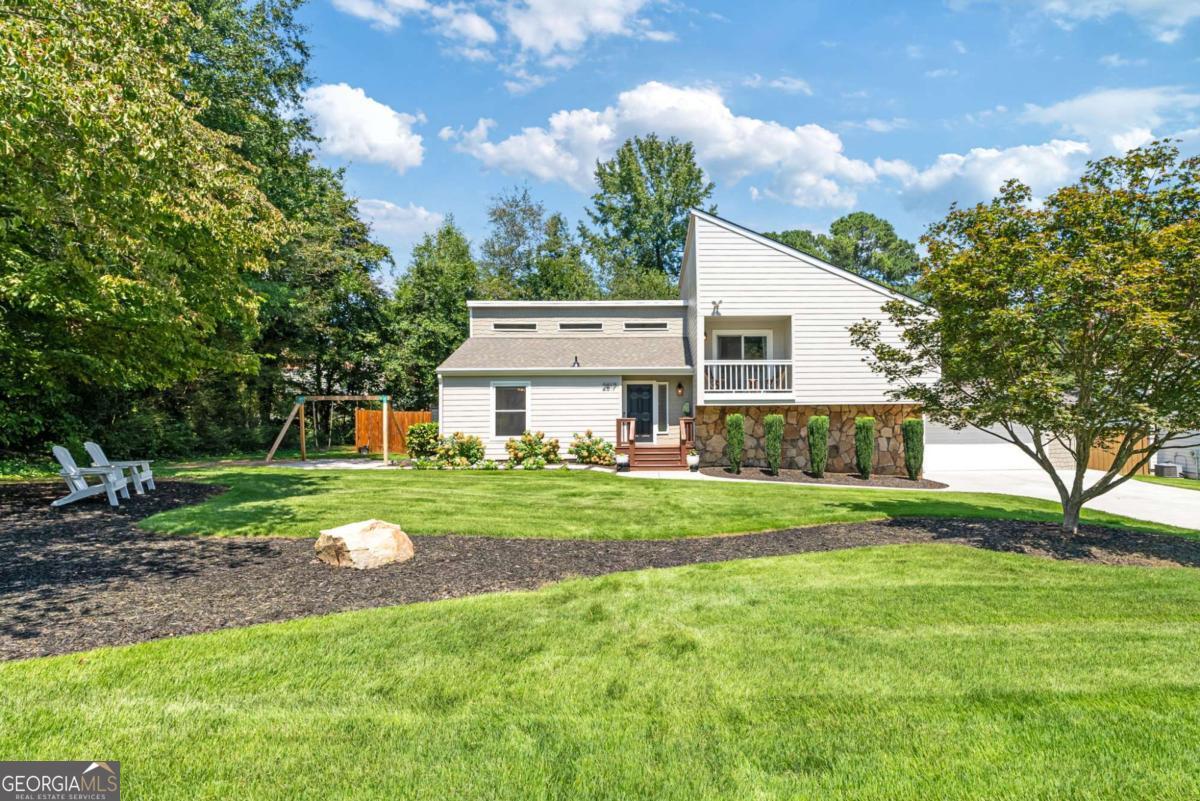 2817 Gracewood Drive NE