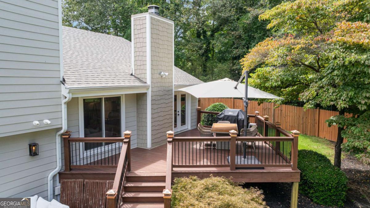 2817 Gracewood Drive NE