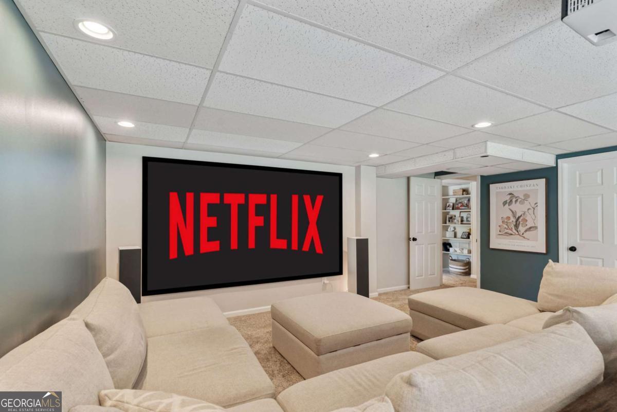 2817 Gracewood Drive NE