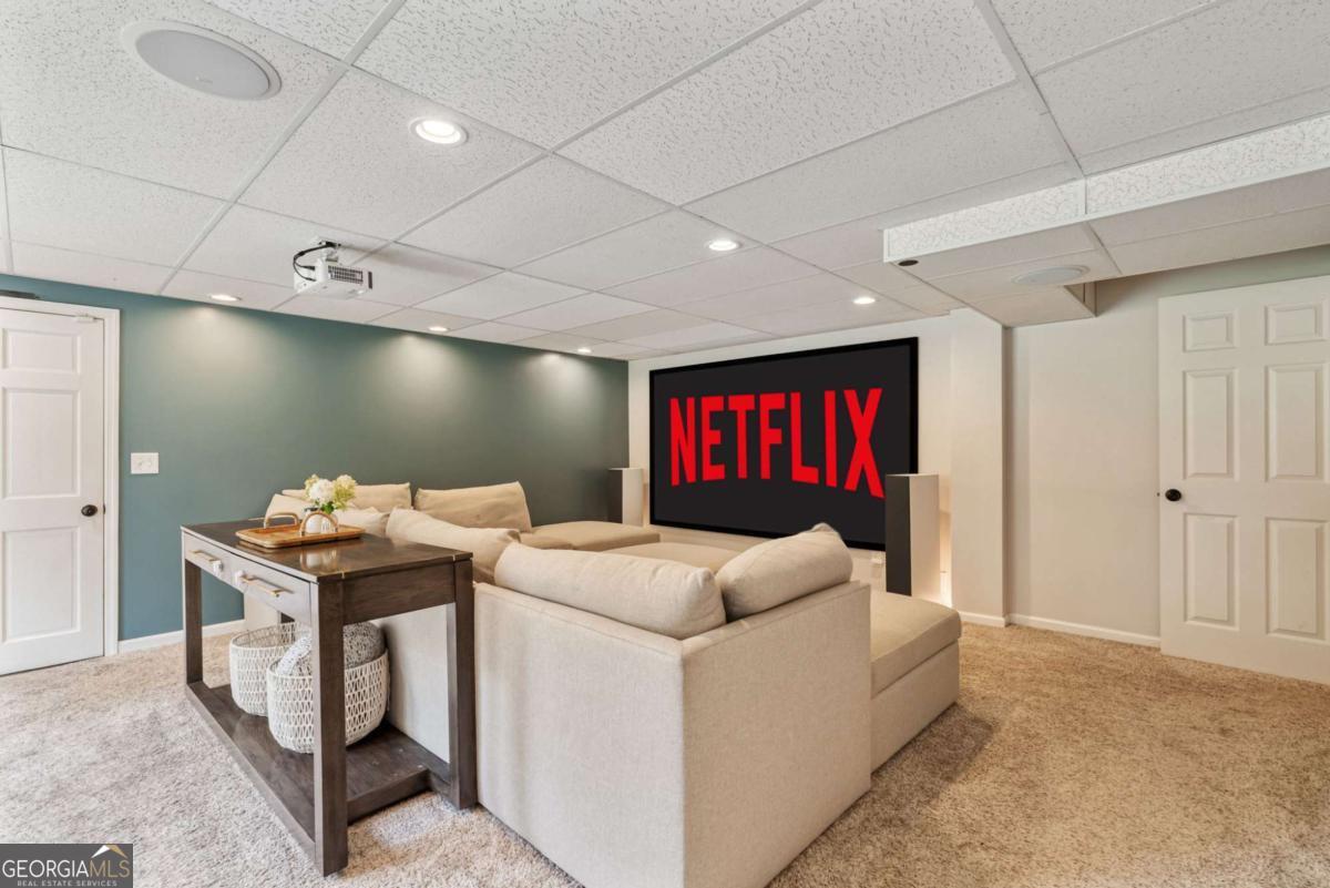 2817 Gracewood Drive NE