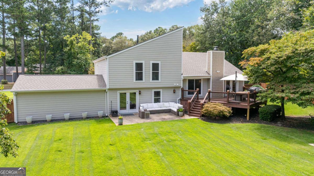 2817 Gracewood Drive NE