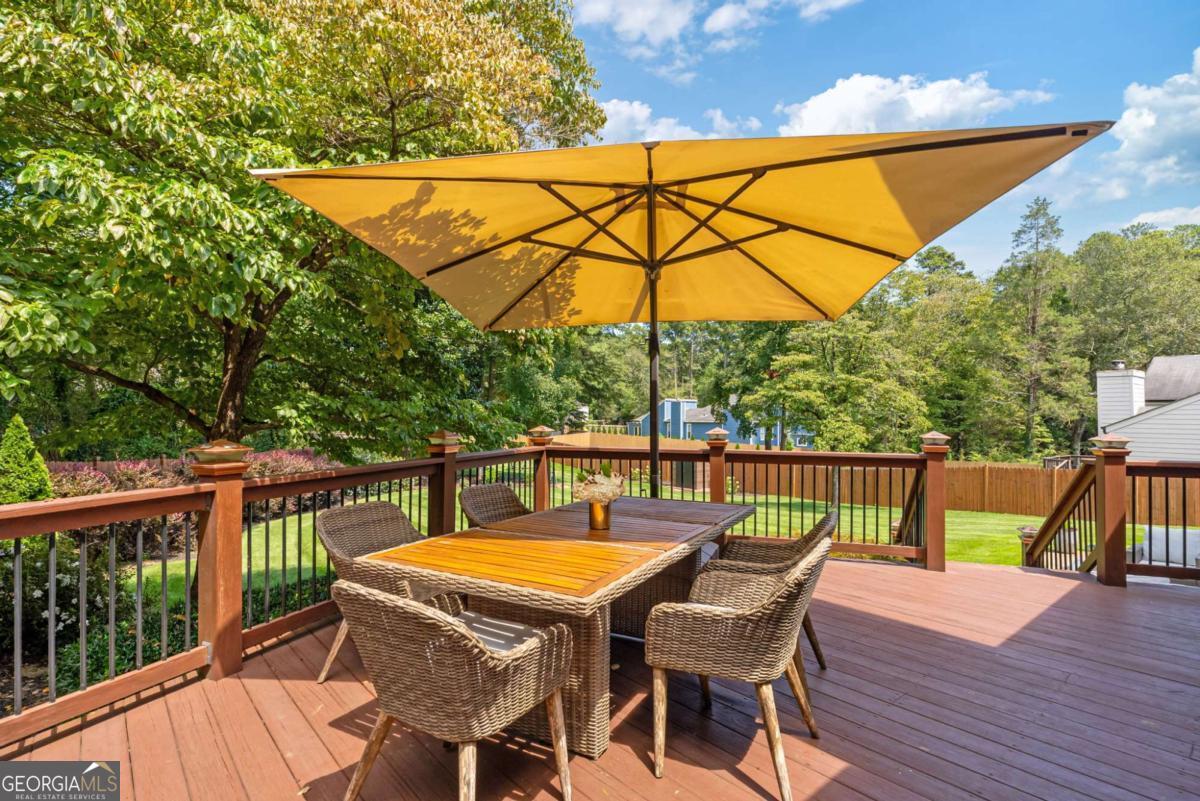 2817 Gracewood Drive NE