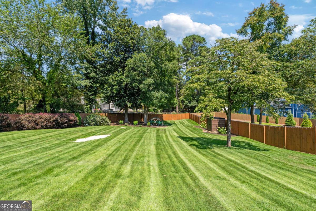 2817 Gracewood Drive NE