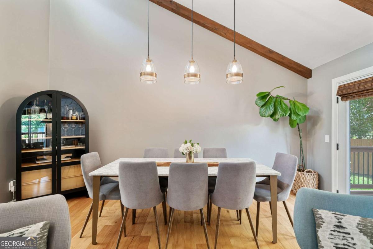 2817 Gracewood Drive NE