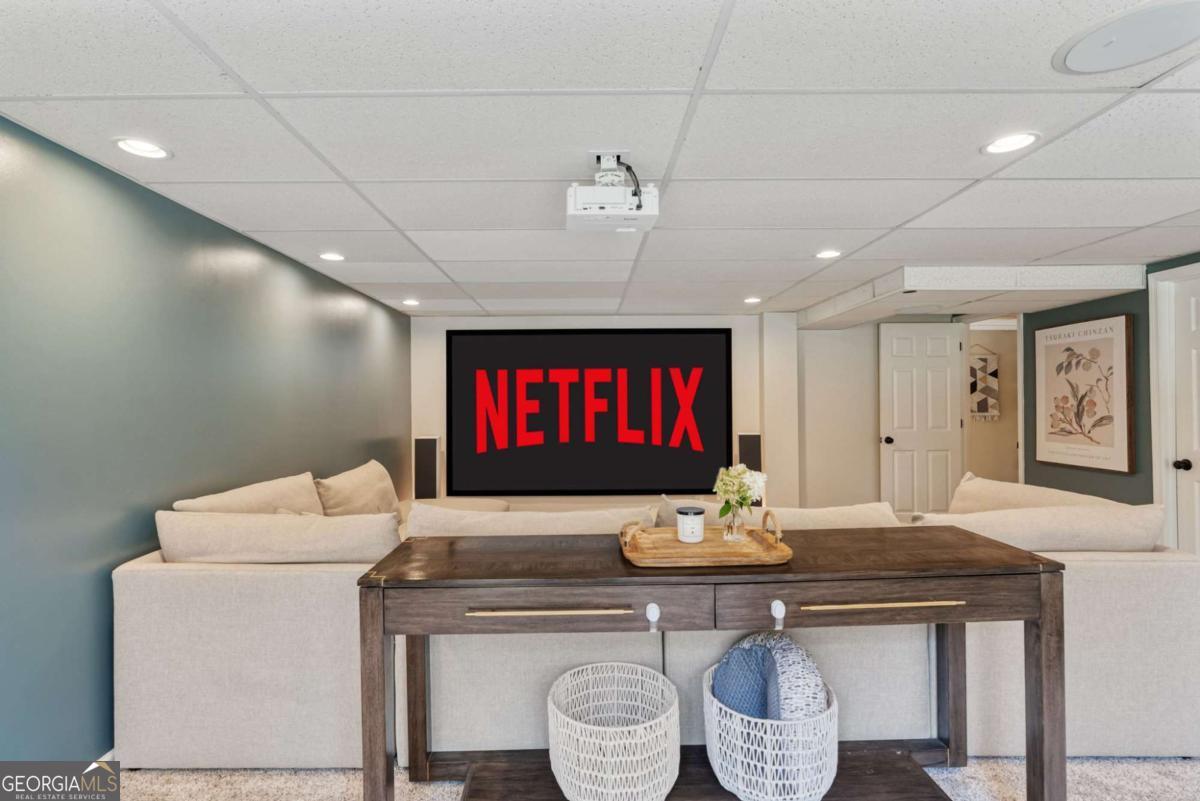 2817 Gracewood Drive NE