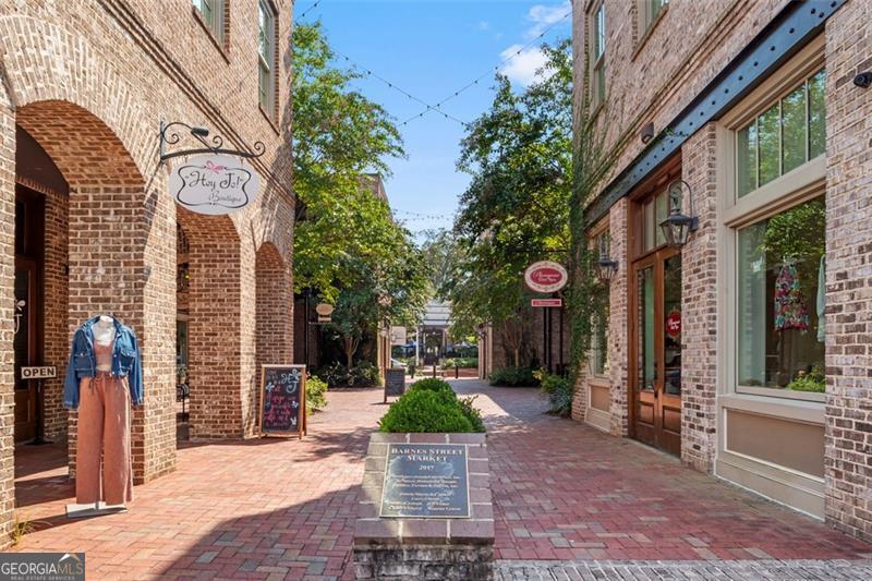 107 BARNSLEY FARMS Drive