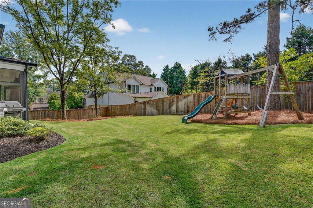 1333 Sunland Drive NE