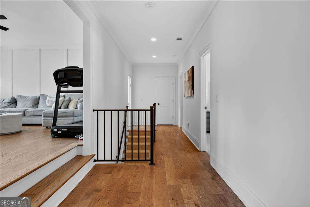 1333 Sunland Drive NE