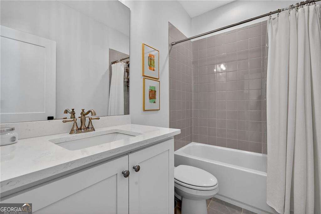 1333 Sunland Drive NE