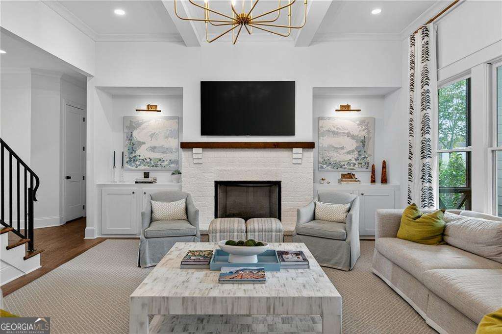 1333 Sunland Drive NE