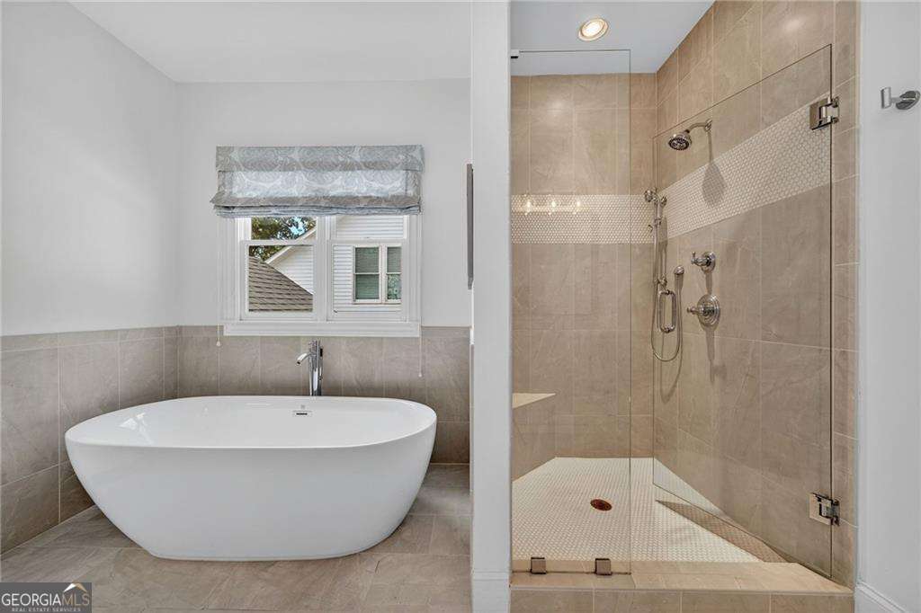 1333 Sunland Drive NE