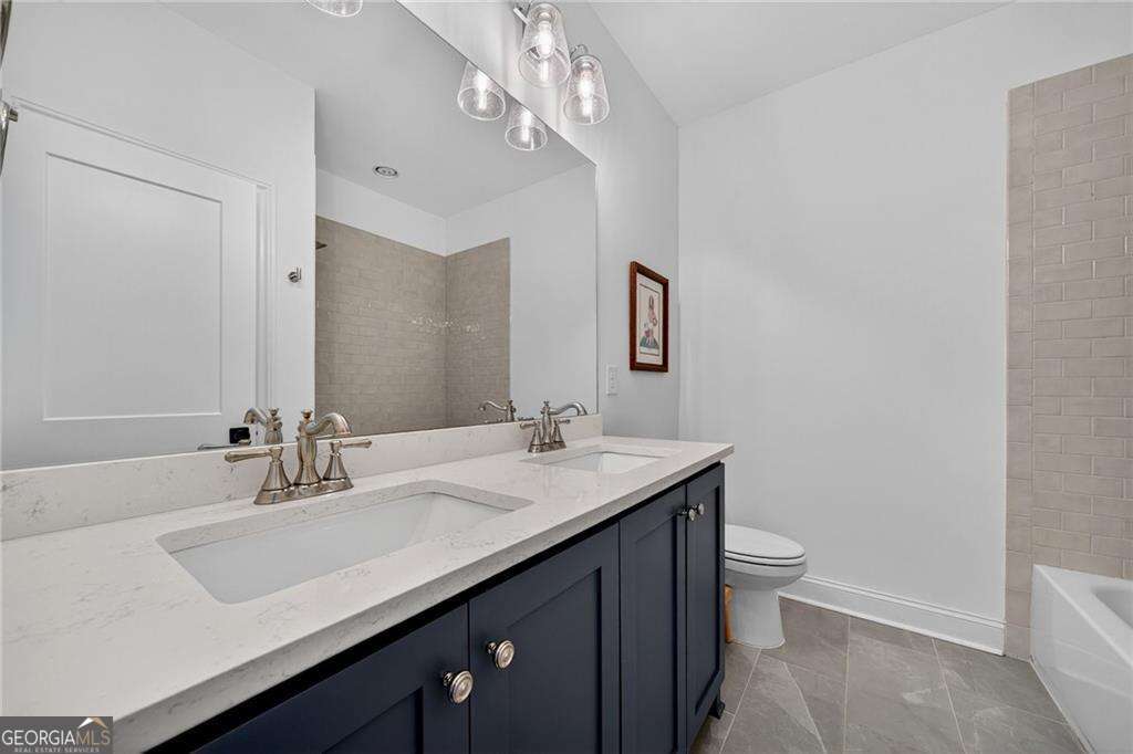 1333 Sunland Drive NE