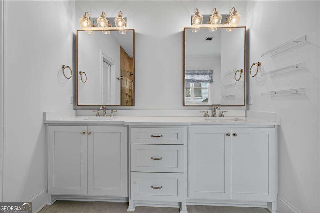 1333 Sunland Drive NE