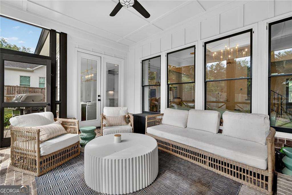 1333 Sunland Drive NE