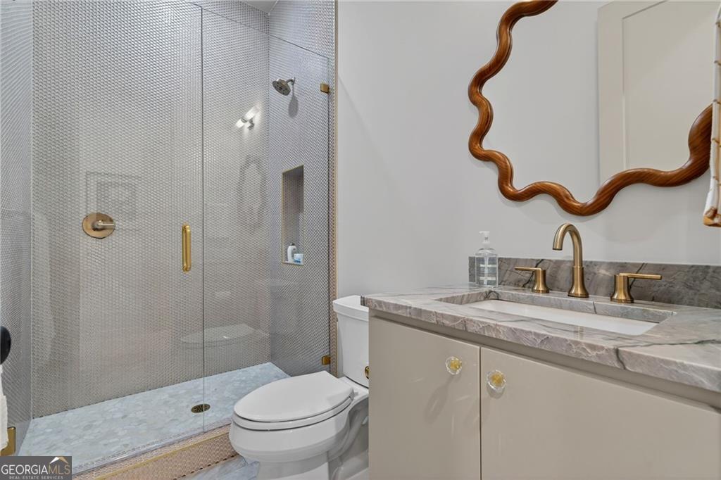 2623 Winding Lane NE