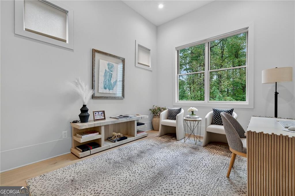 2623 Winding Lane NE