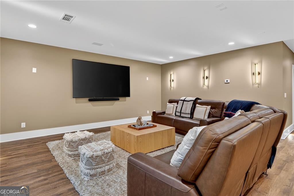 2623 Winding Lane NE