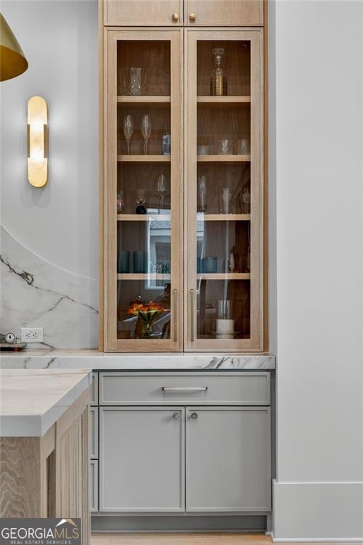 2623 Winding Lane NE