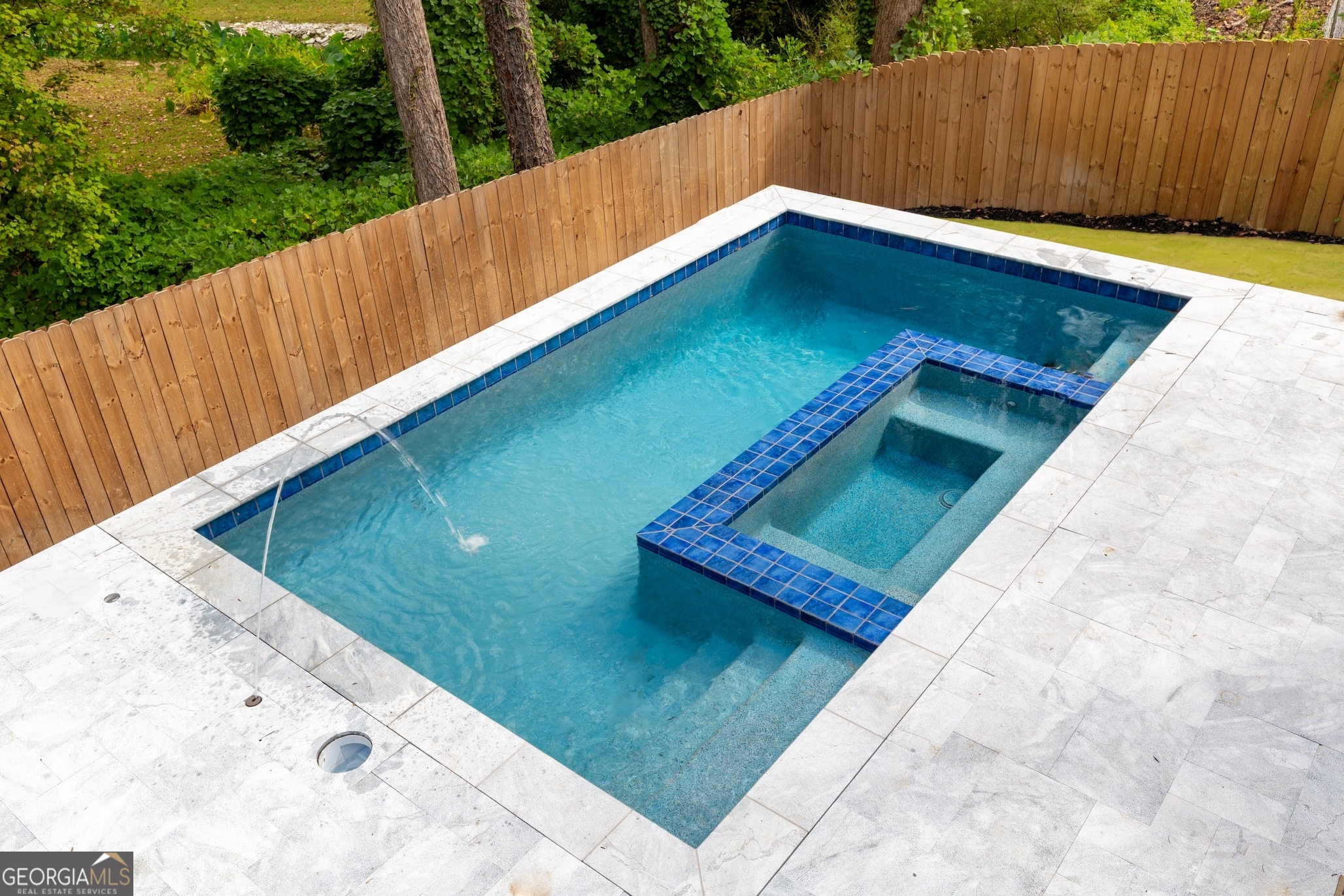 2623 Winding Lane NE